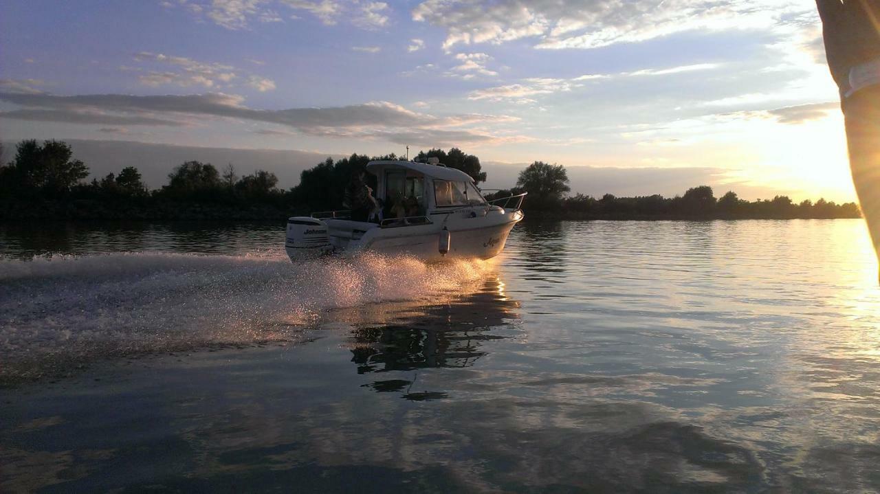 Pensiunea Aquavilla Maliuc Buitenkant foto